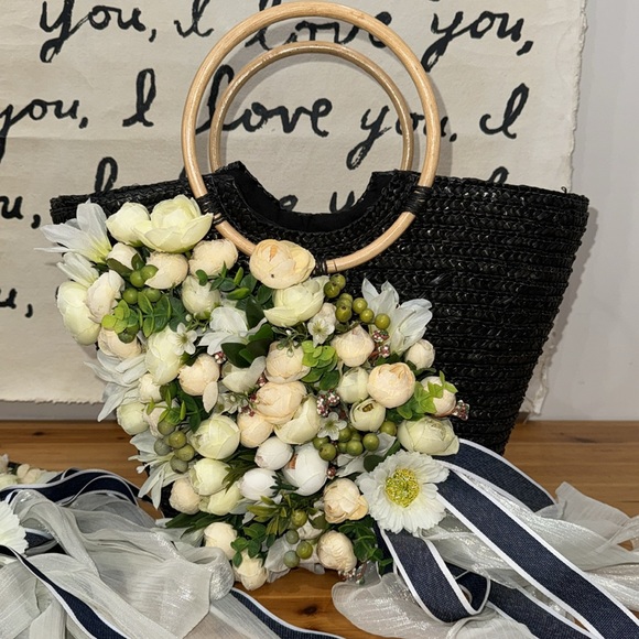 High Quality Handmade Floral Hat and Purse Set - Picture 6 of 11